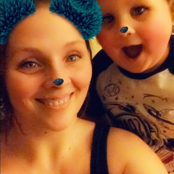 Meet your Posher, Laura - Picture 2 of 13